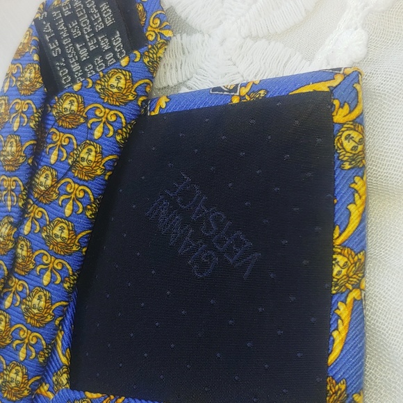 Gianni Versace Men's 100% Silk Tie in Blue and Gold - Picture 12 of 12